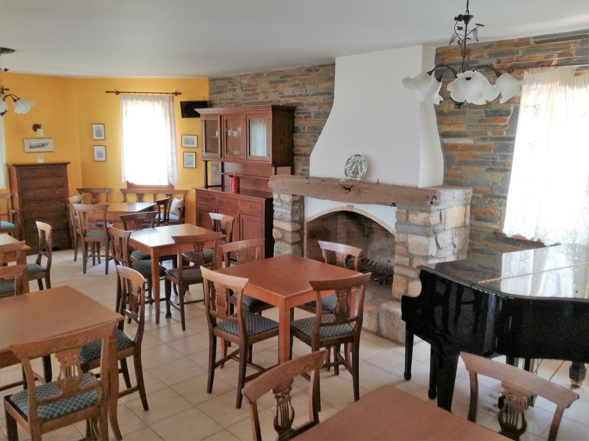 Hôtel Filosxenia Roxani Country House à Marónia Extérieur photo
