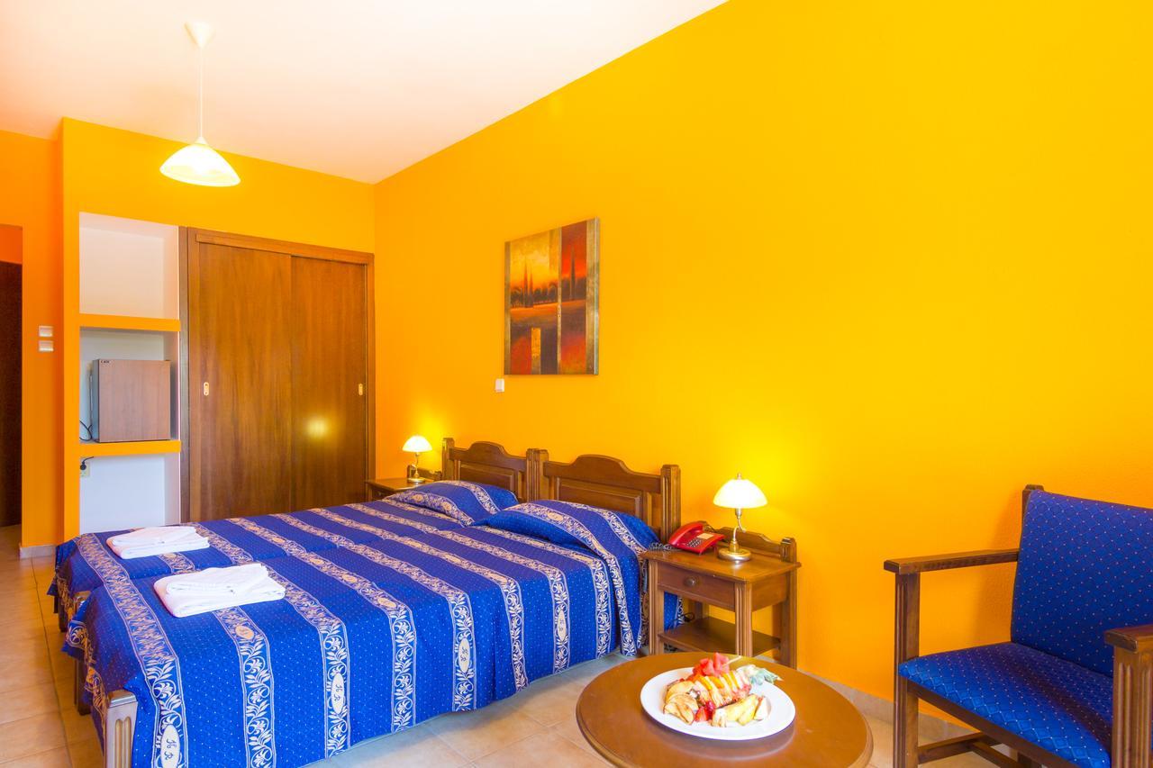 Hôtel Filosxenia Roxani Country House à Marónia Extérieur photo