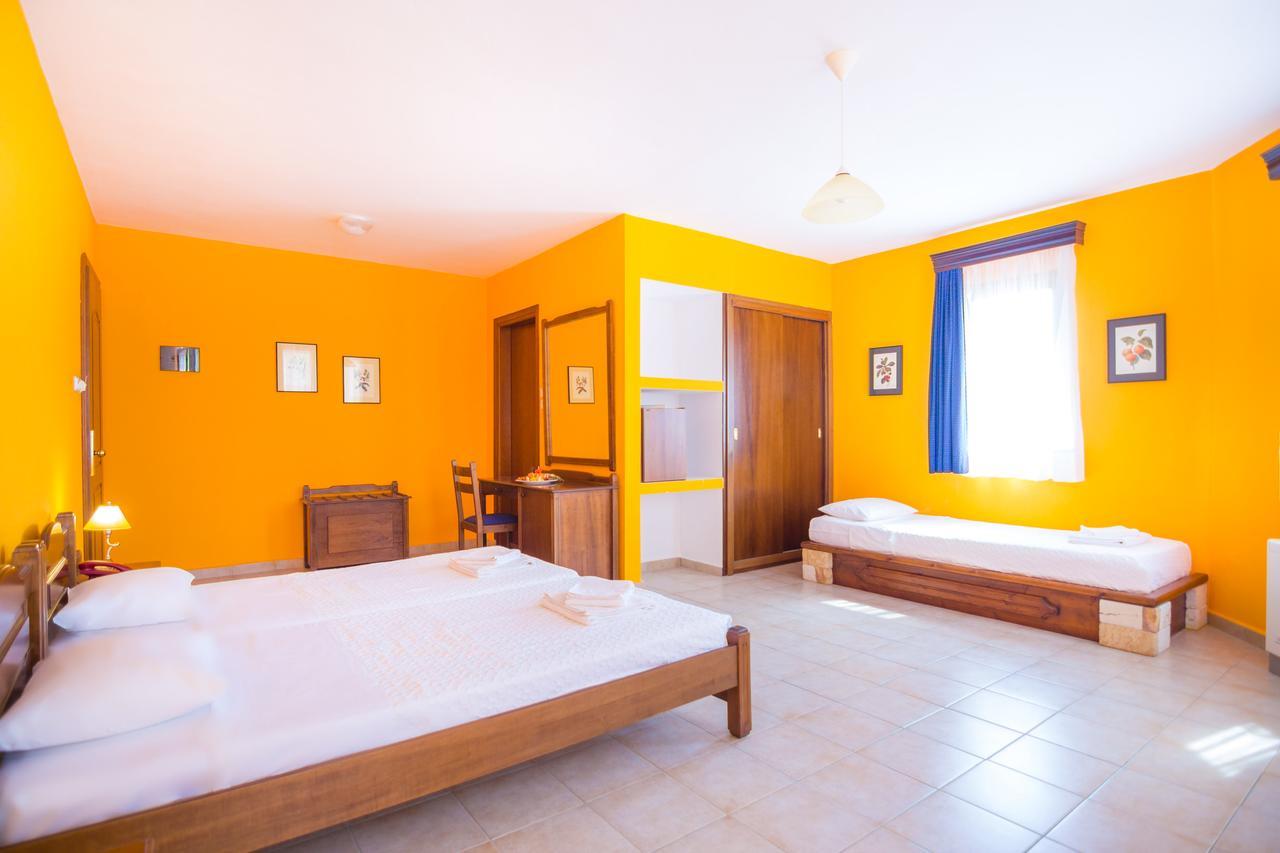 Hôtel Filosxenia Roxani Country House à Marónia Extérieur photo