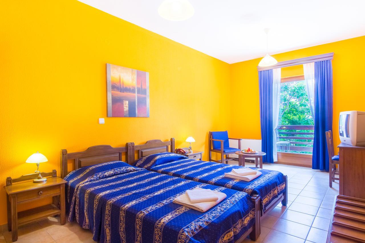 Hôtel Filosxenia Roxani Country House à Marónia Extérieur photo