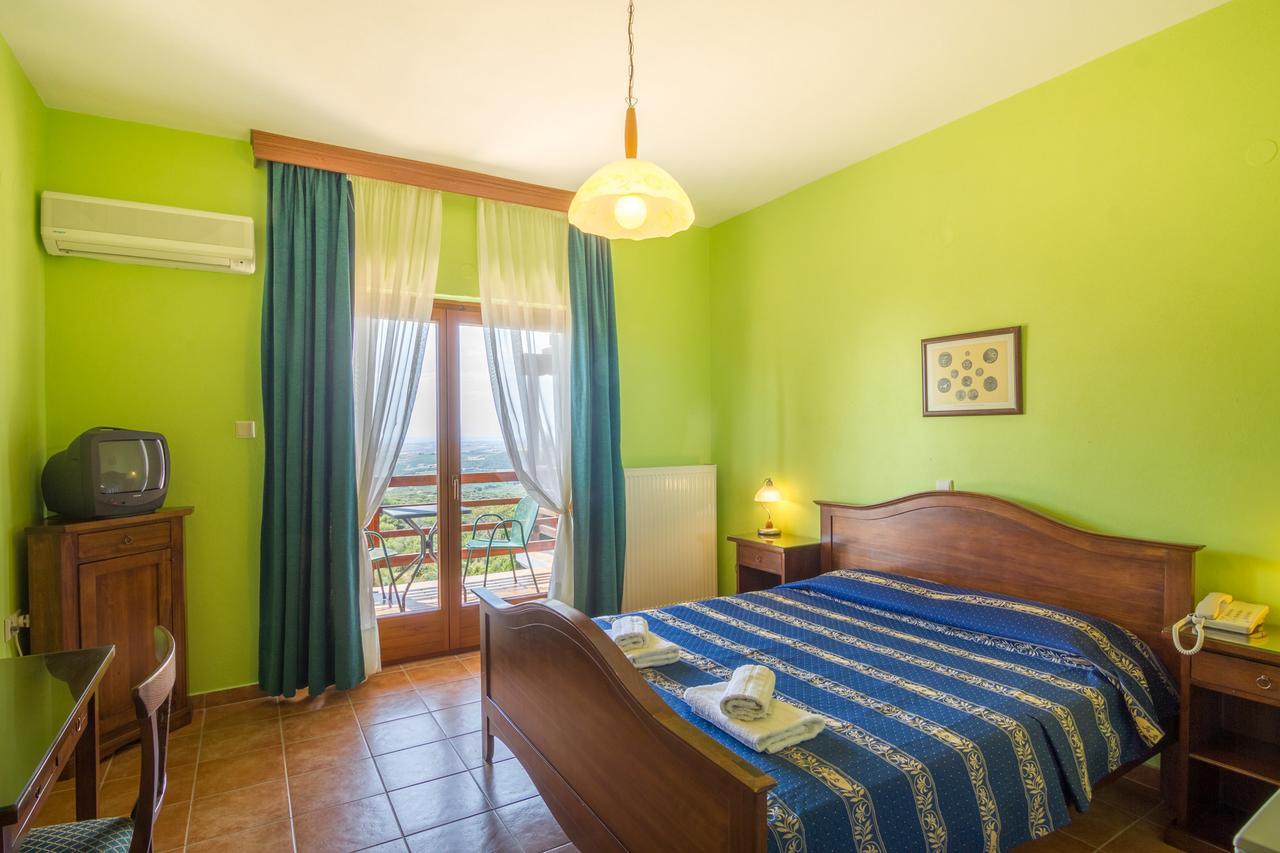 Hôtel Filosxenia Roxani Country House à Marónia Extérieur photo