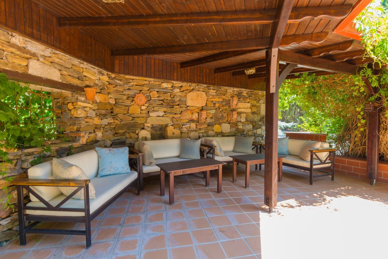 Hôtel Filosxenia Roxani Country House à Marónia Extérieur photo